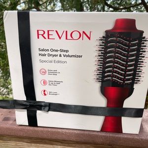 Revlon Salon One-Step Hair Dryer & Volumizer Special edition